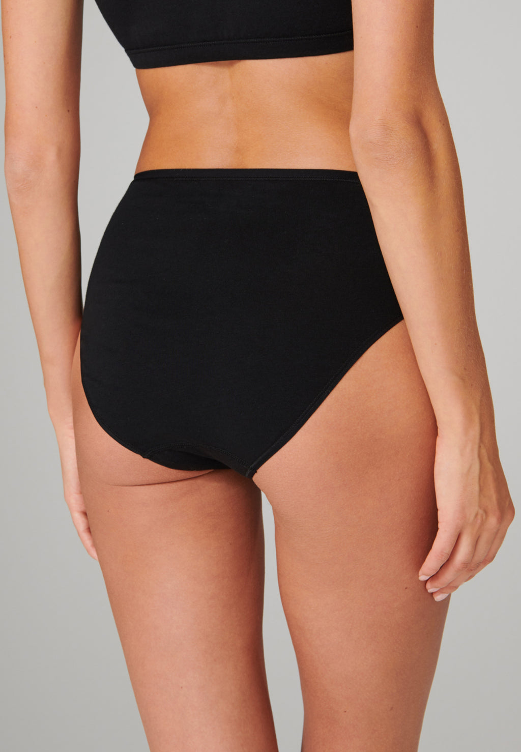 black / 36
