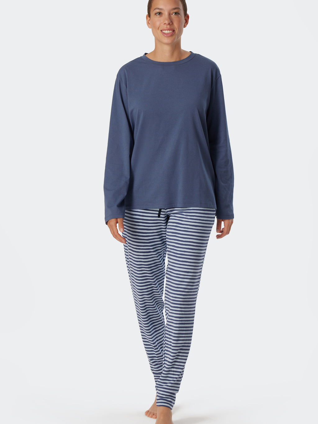 blau / 34