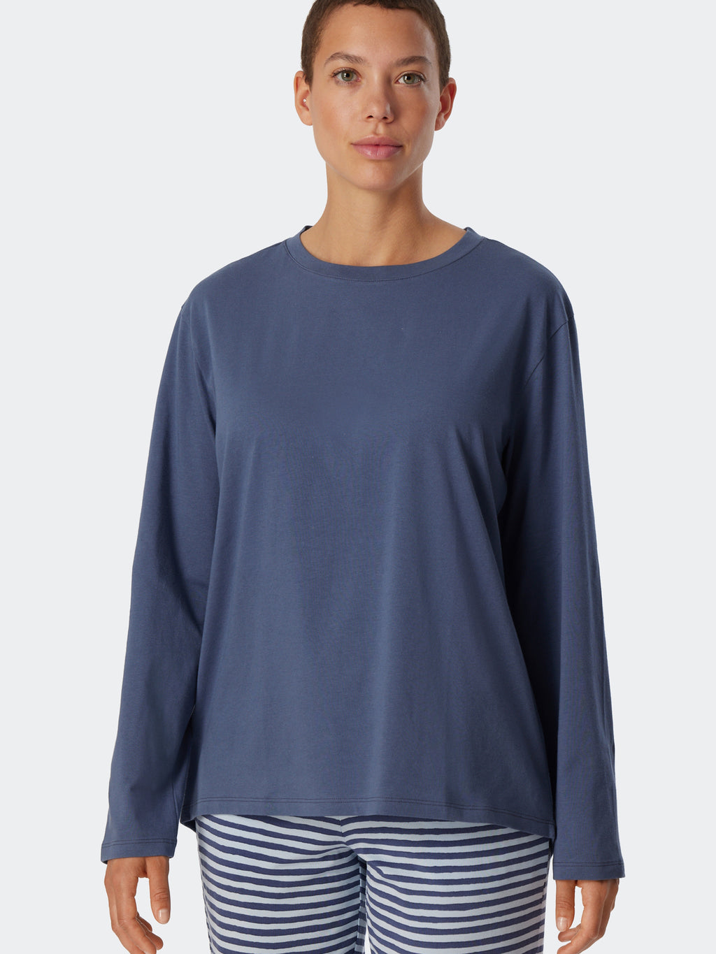 blau / 34
