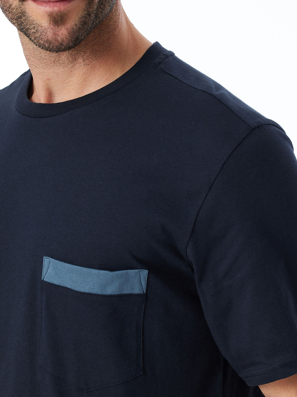 blau / 48