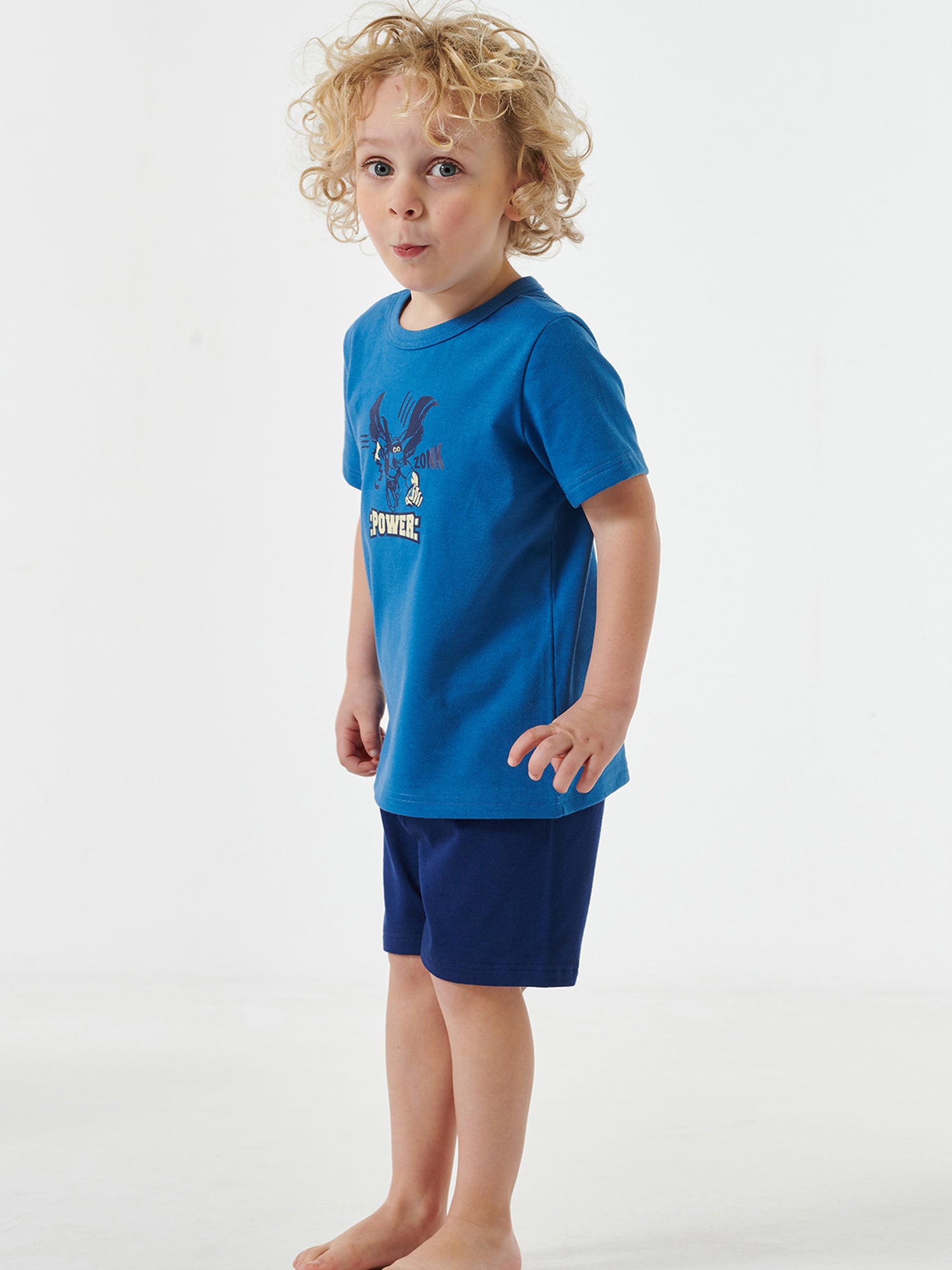 blau / 104