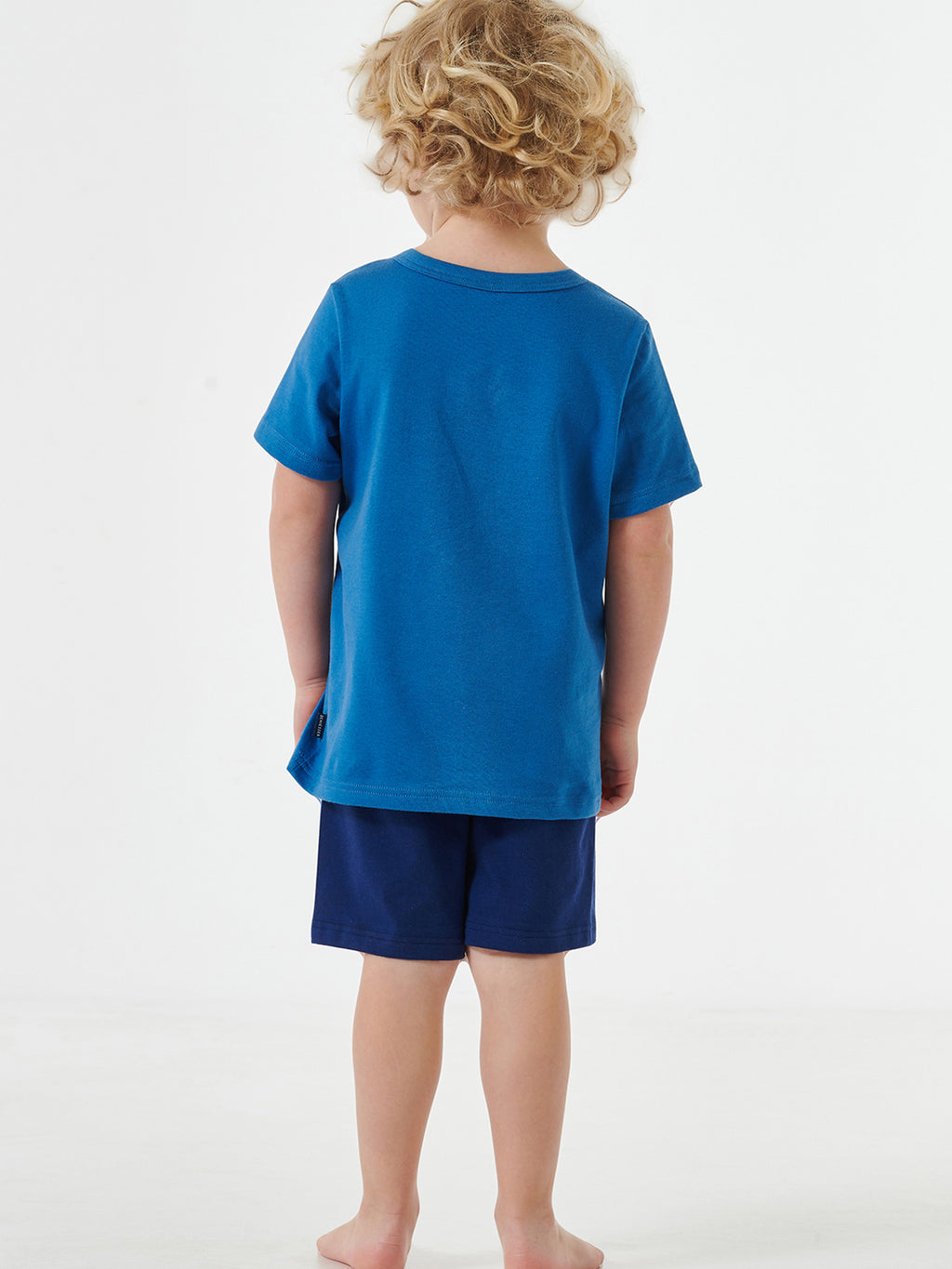 blau / 104