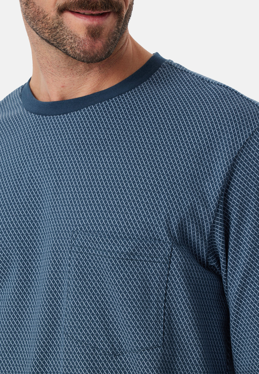 blau / 48