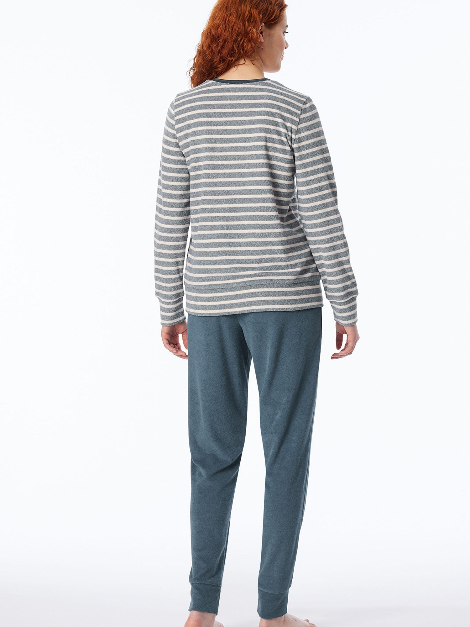 blau / 36
