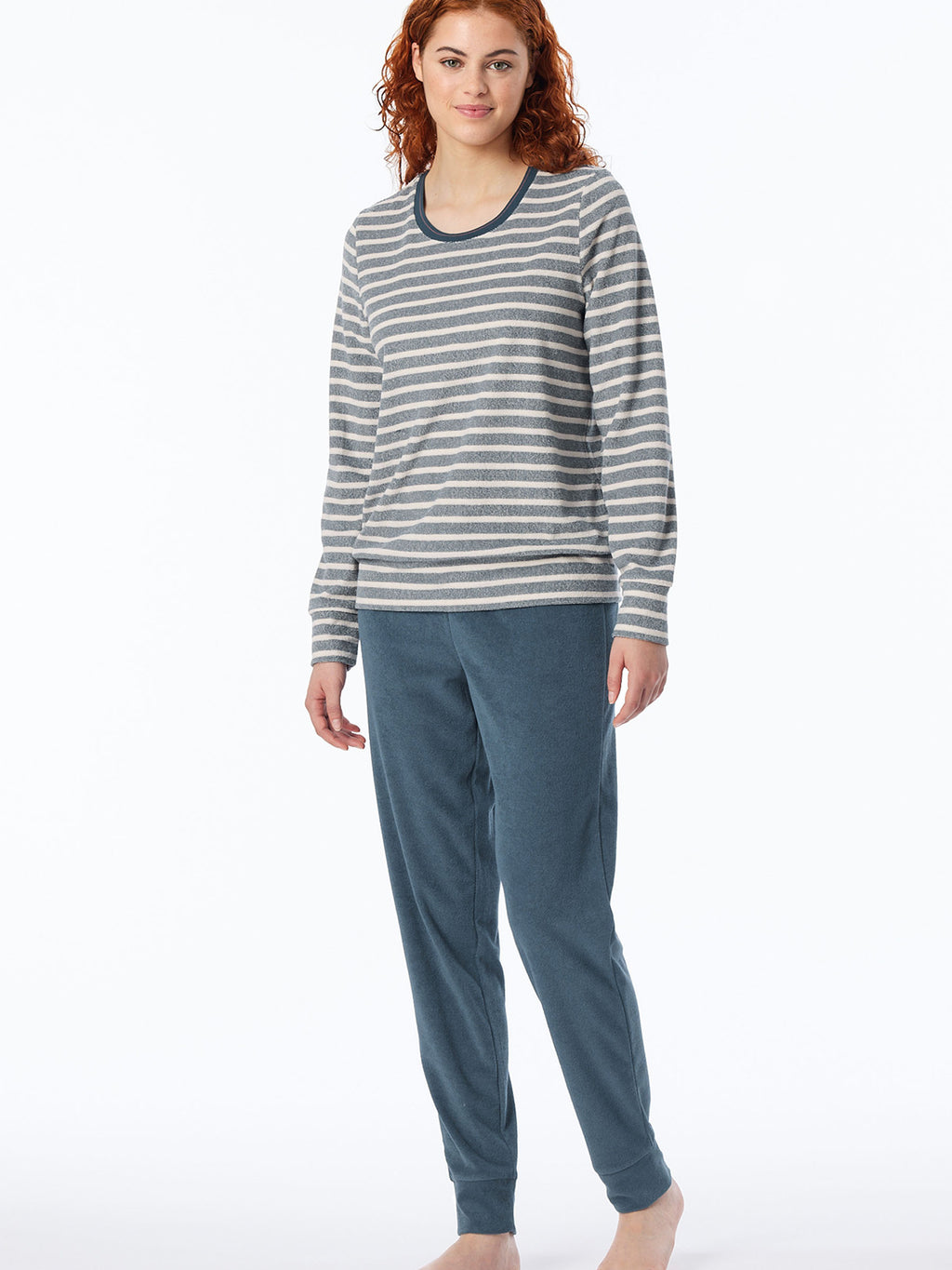 blau / 36