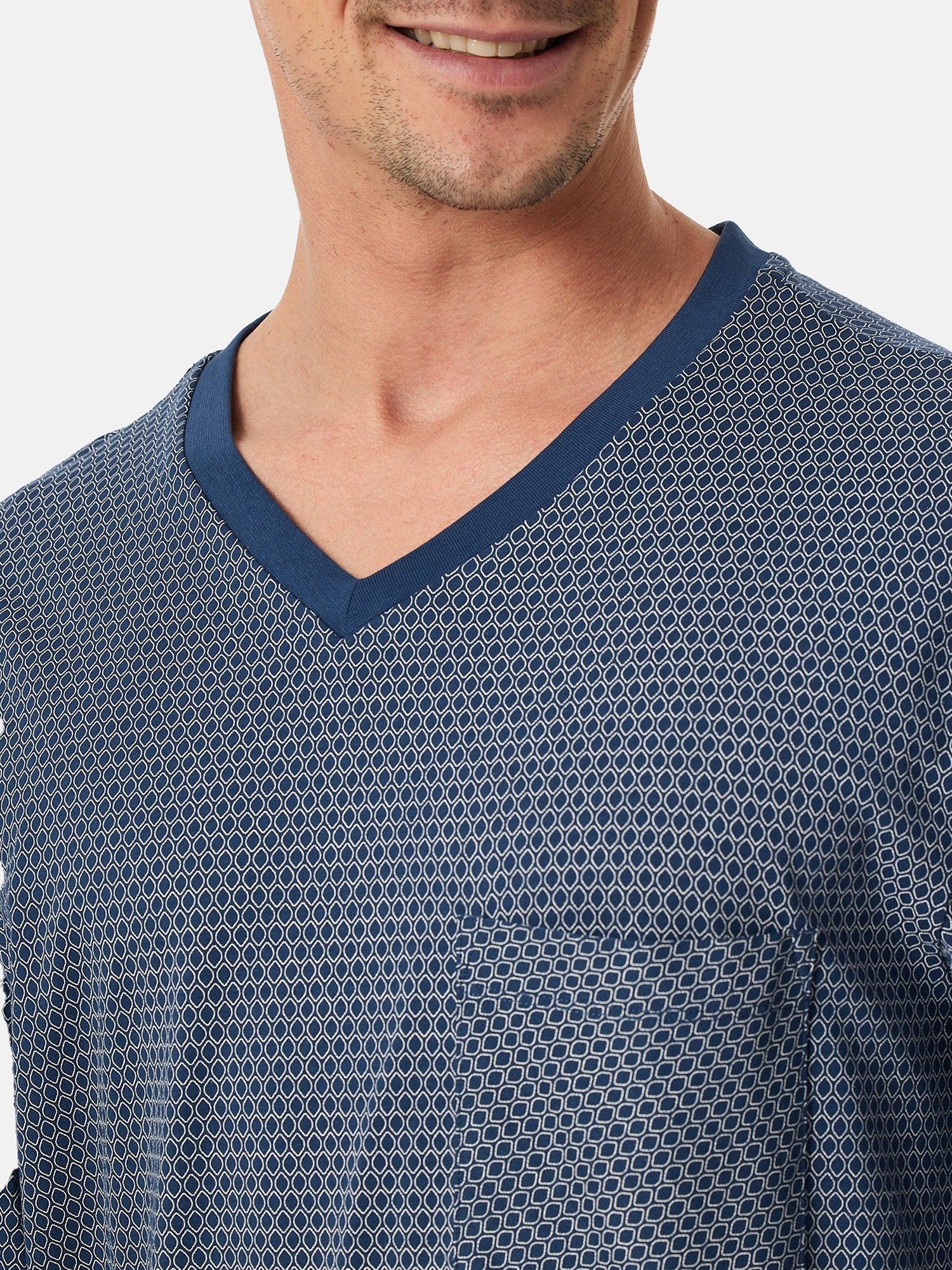 blau / 25