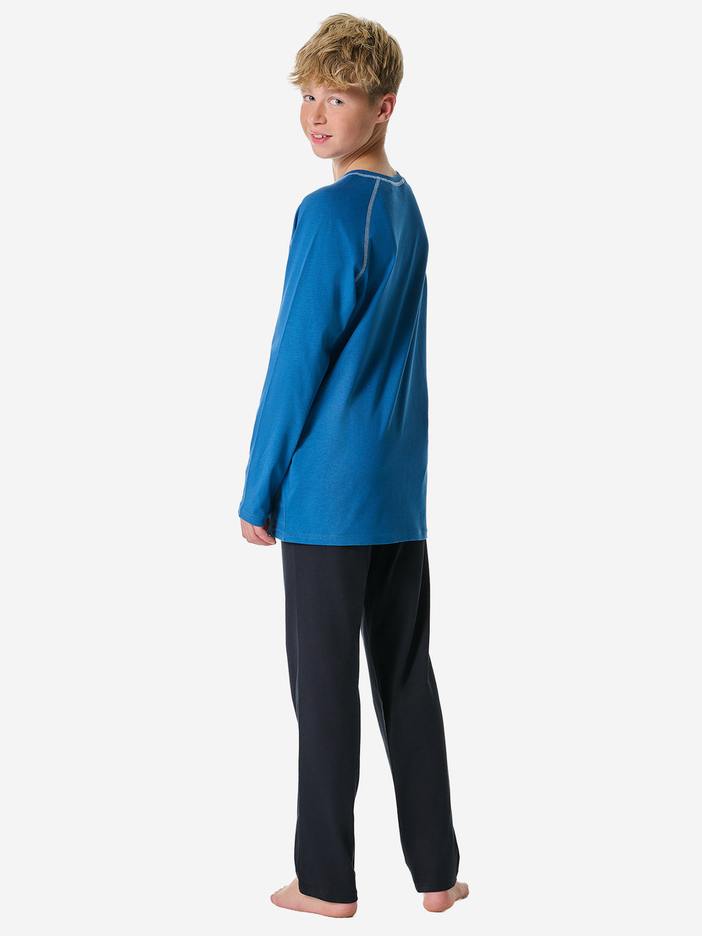 blau / 140