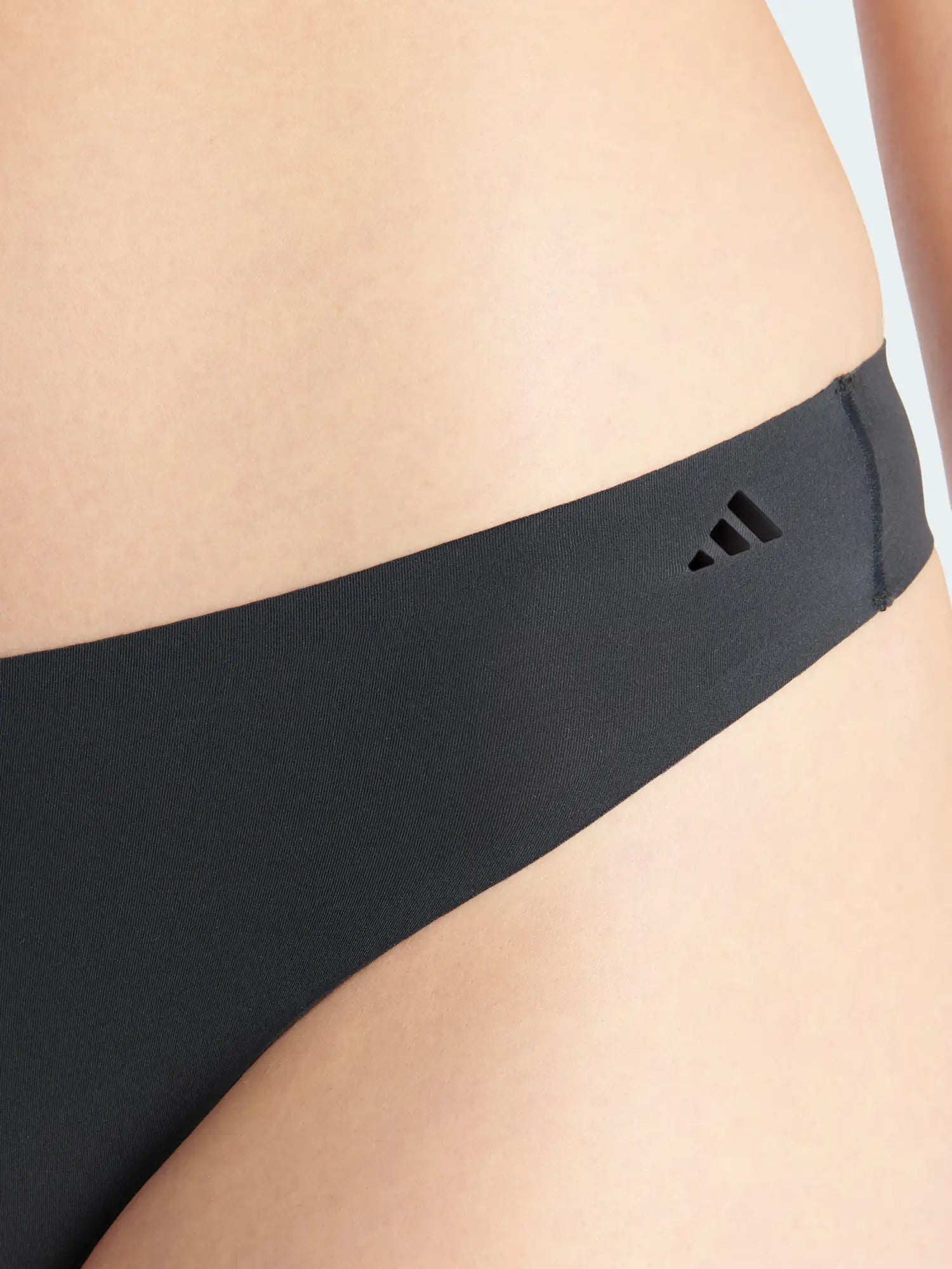black / L