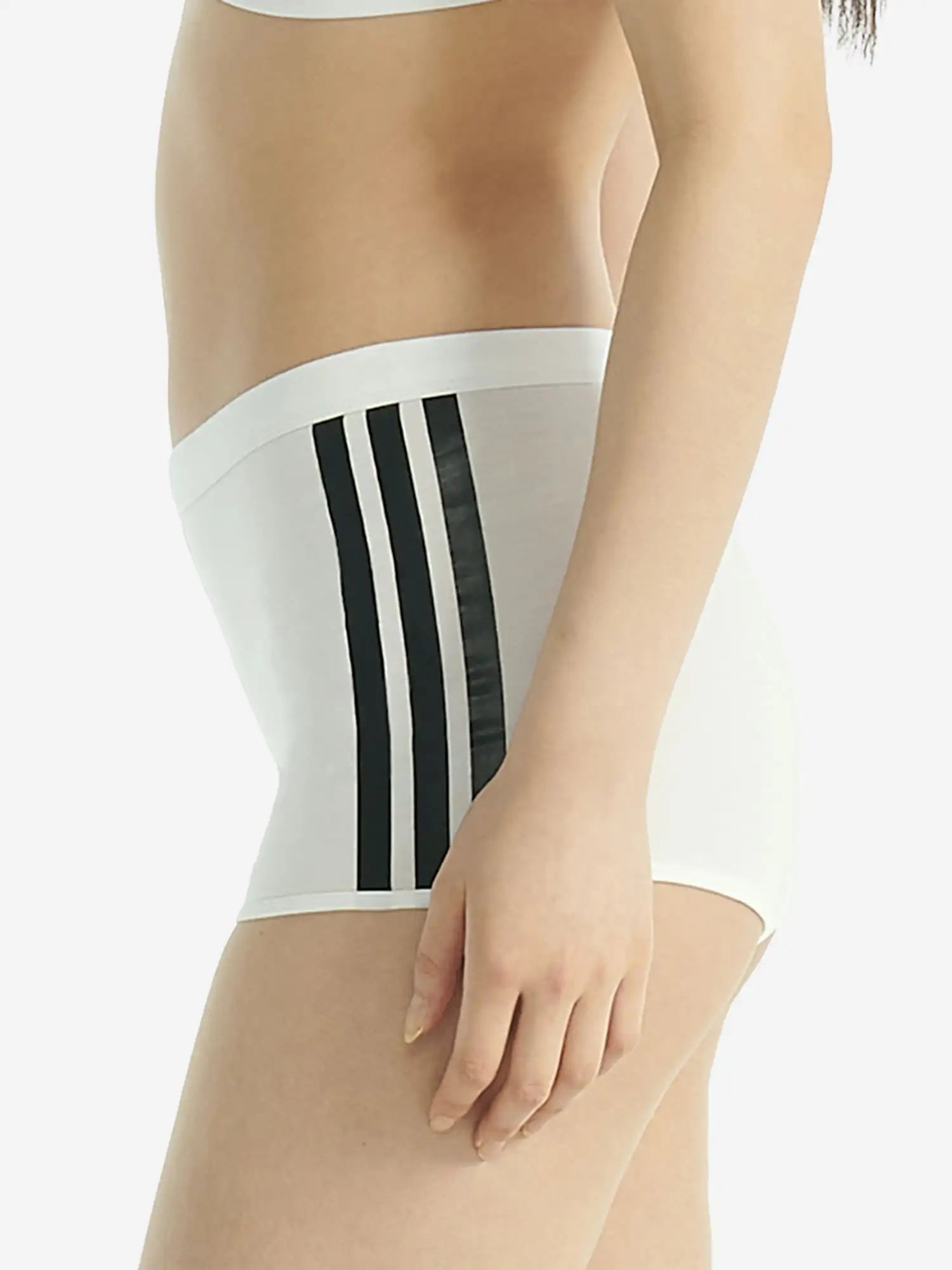 white / L