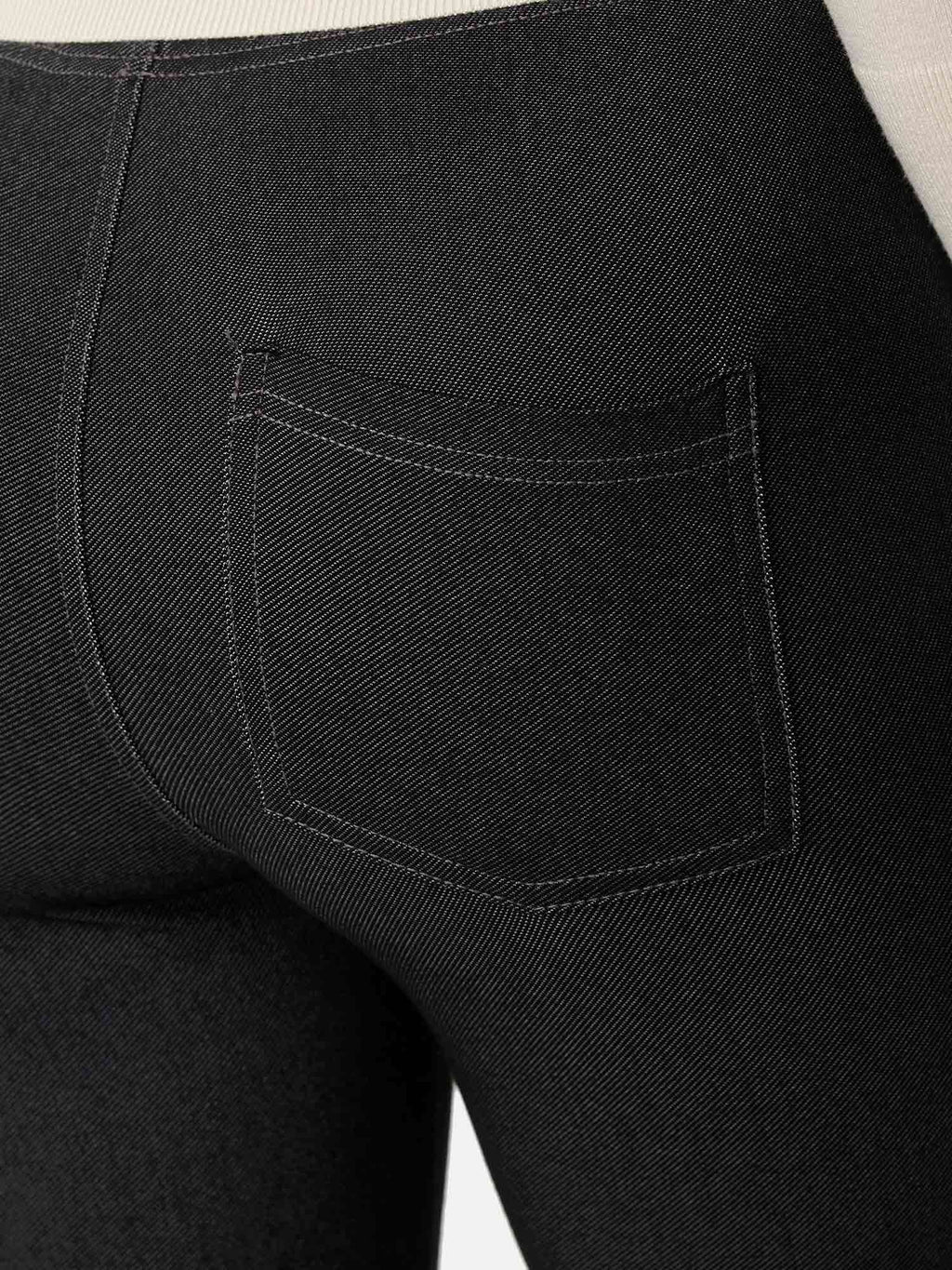 schwarz / 46-48