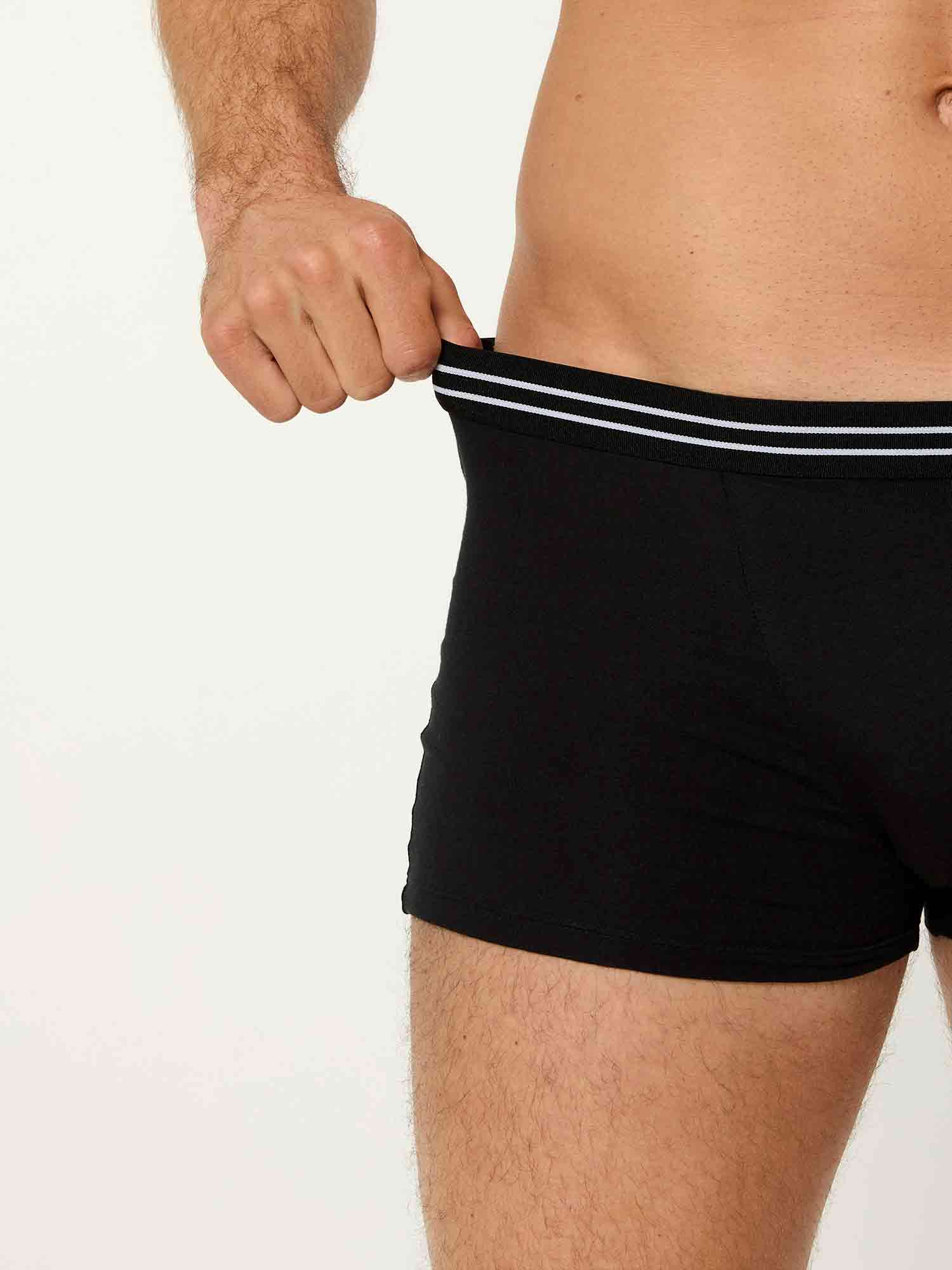 schwarz / 5 | M | 50