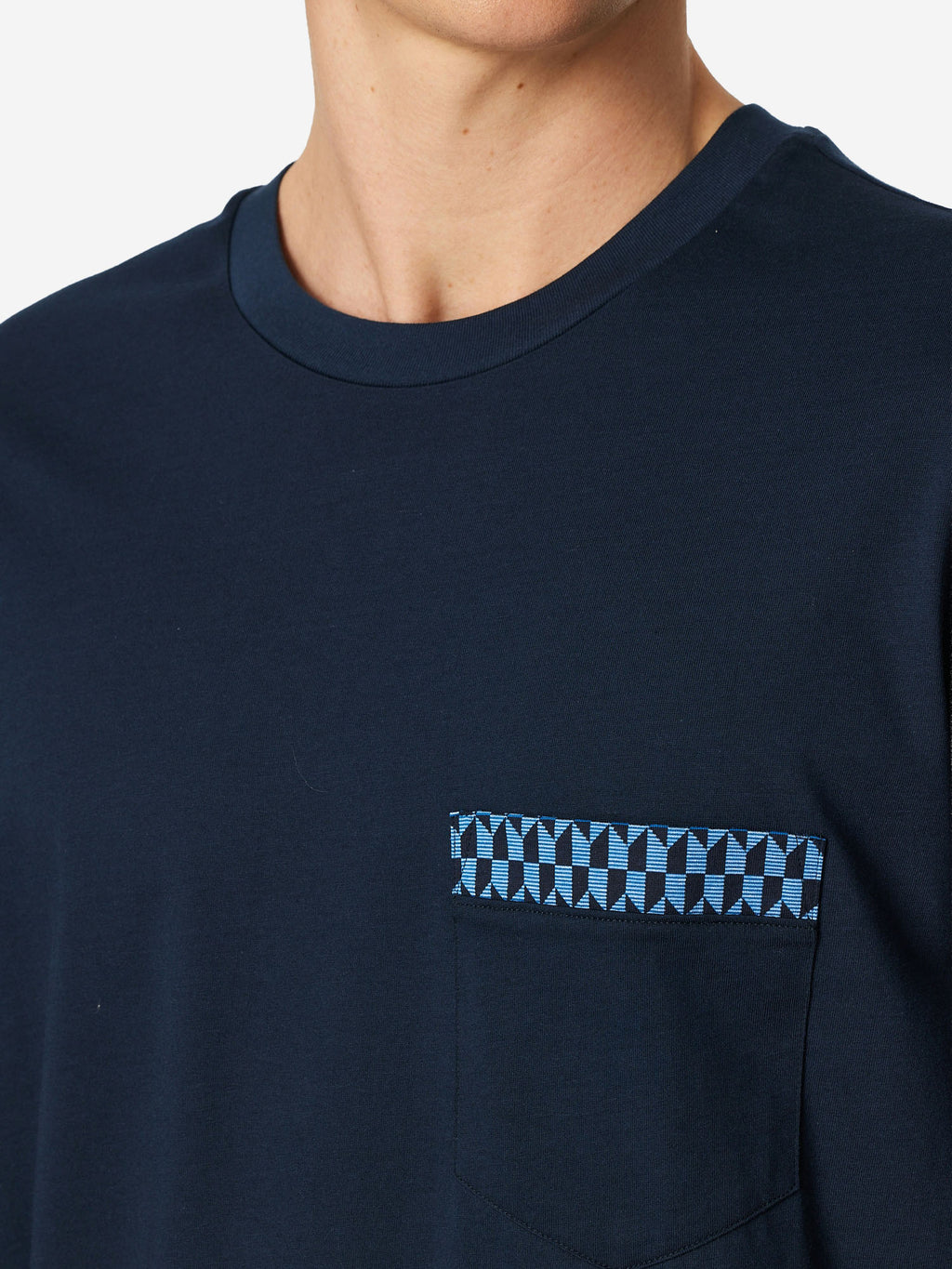 blau / 48